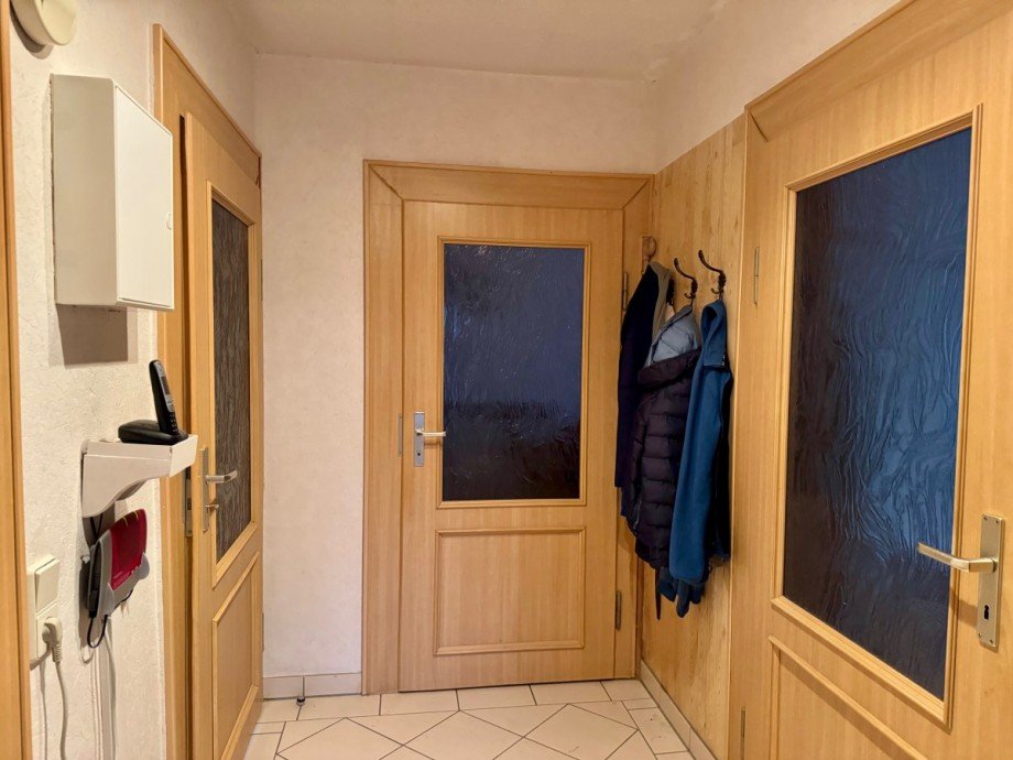 flur_innen_og Doppelhaush�lfte Dohna