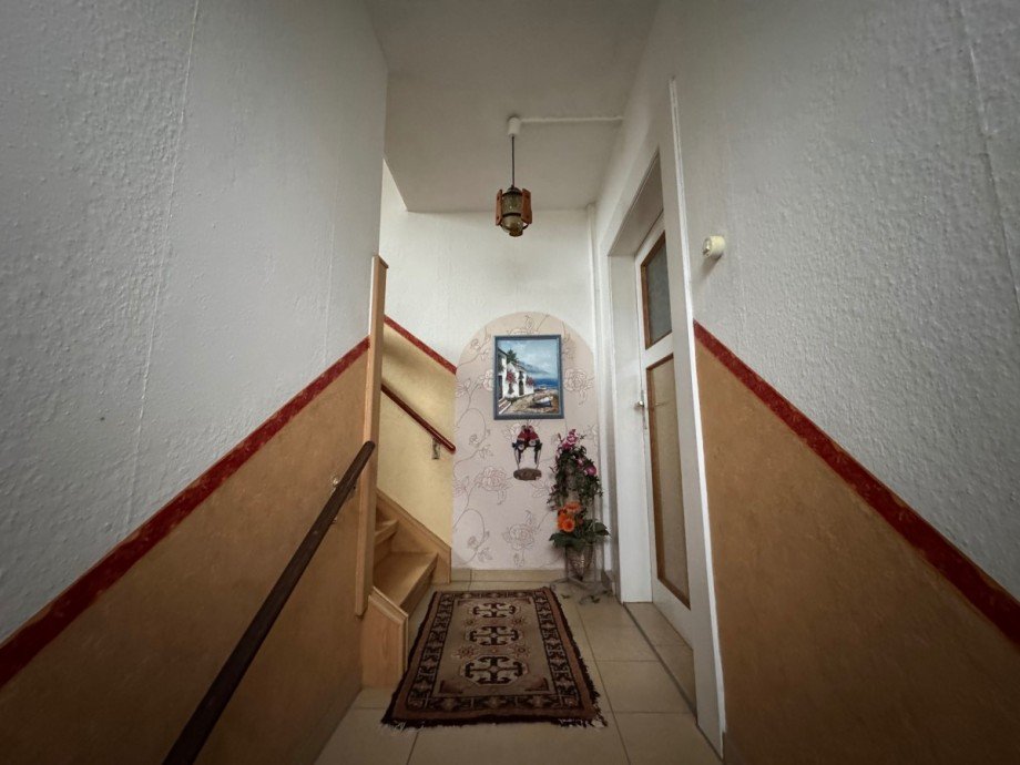 treppe_flur Doppelhaush�lfte Dohna